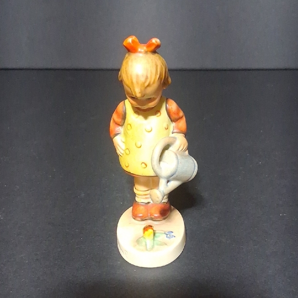 Hummel Vintage Little Gardener 4" - Picture 1 of 5